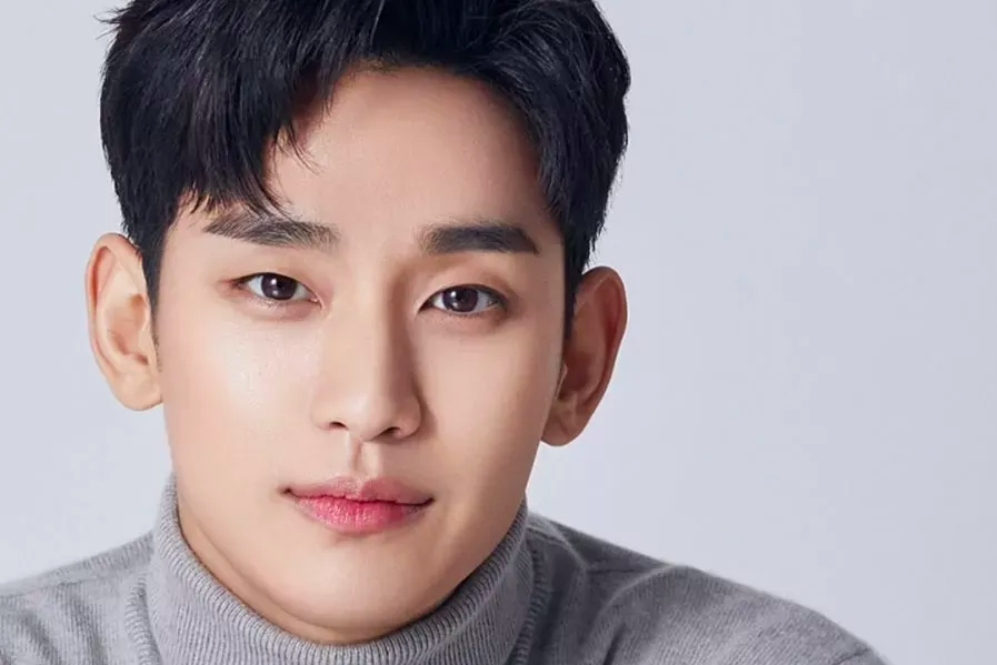 Kim Soo Hyun to reportedly reunite with "My Love From The Star" author