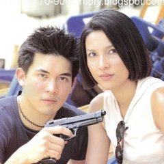 Fon Tok Kee Moo Lai Kon Arai Maa Pop Gan Thai Drama photo