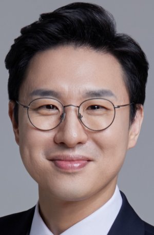 Seung Min Lee