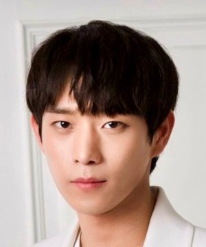 What role does Kim Young Dae play in School 2021? Everything about