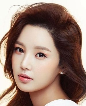 Kim Min Seo | Swan