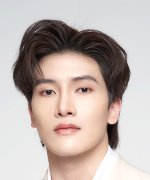 Gun Thapanawat Kaewbumrung