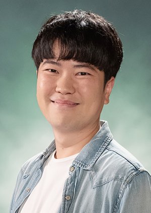 Lee Dong Kyung | Jovens Herdeiros