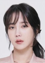 Kang Yoon Hee