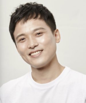Dong Eun Shin