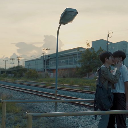 Romantic Station (2020)