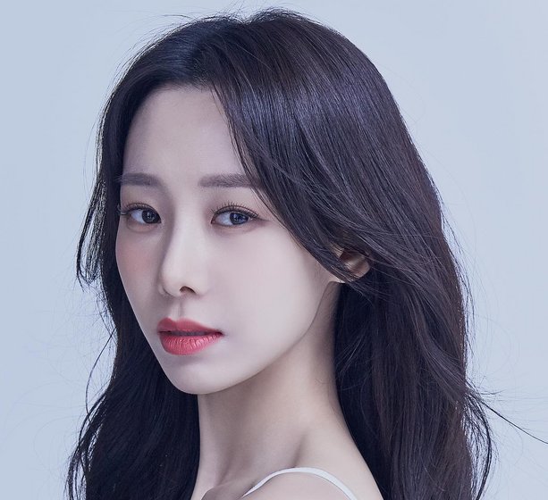ＢＥＳＴＩＥ　 Ｊｕｎｇ Ｙu Ｊi　 トレカ【希少】 VIDEO: Jung Yuji Shares She Made Zero Money as a Member of