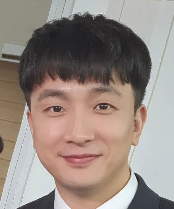 Yong Joo Lee