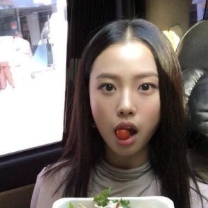 niessaᵕ̈ 안녕.!