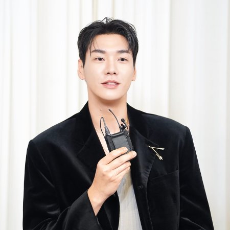 Walking on Thin Ice (2025)