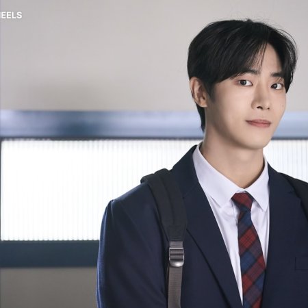 Head over Heels: Behind the Scenes (2025)