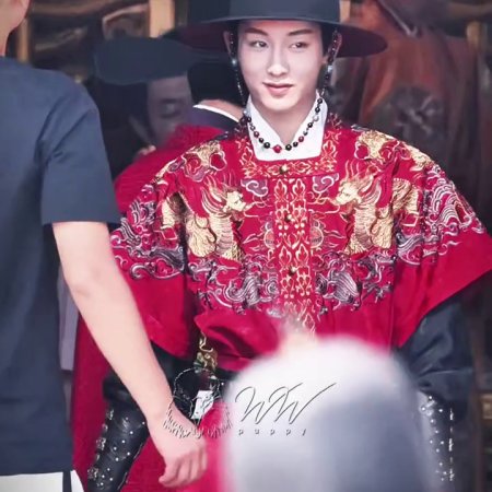 Liang Chen Mei Jin ()