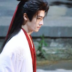 Quan Yi Lun photo
