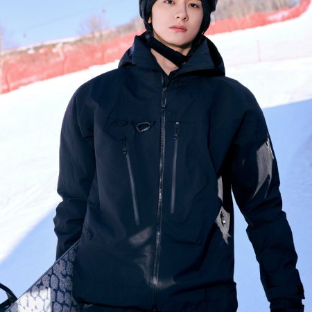 Ski into Love (2025)