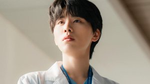 Kim Woo Seok's life takes a turn after meeting Kim Ji Won in 'Doctor X'
