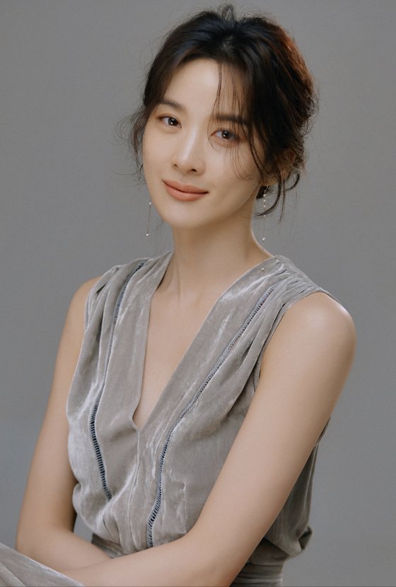 Lee Chung Ah confirmed to join SBS' 