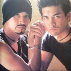 Fon Tok Kee Moo Lai Kon Arai Maa Pop Gan Thai Drama photo