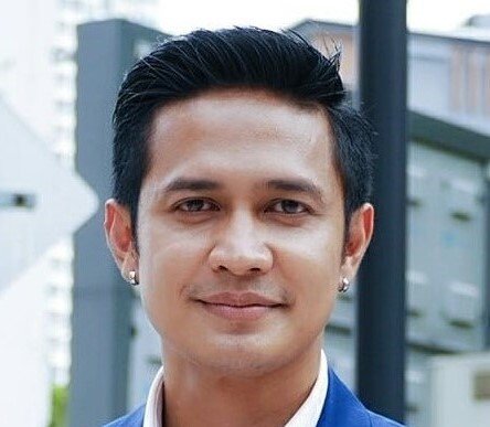 ละคร ปาฏิหาริย์รักแม่โพสพ 2564 นักธุรกิจหนุ่มที่วางแผนเซ็นสัญญาขายที่นาให้ต่างชาติ โดยไม่รู้ว่าจะทำลายวงการข้าวไทย พระแม่โพสพ จึงส่ง เทพธิดาขวัญข้าว ลงมาเปลี่ยนใจเขา แต่เกิดความผิดพลาดเมื่อขวัญข้าวใช้เมล็ดข้าววิเศษ ทำให้ภาคภูมิสลับร่างกับหนุ่มชาวนาซื่อๆ ทั้งคู่ต้องปรับตัวในชีวิตที่ต่างขั้ว ท่ามกลางความวุ่นวายและความรักที่ก่อตัว ขวัญข้าวต้องแก้ไขสถานการณ์เพื่อปกป้องข้าวไทย พร้อมเรียนรู้ความหมายของความรักและความเสียสละ 17 4k0z1f