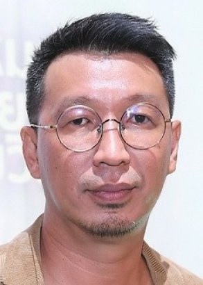 Tatchapong Supasri in Hongsutai Maai Layk 6 Thai Drama(2021)