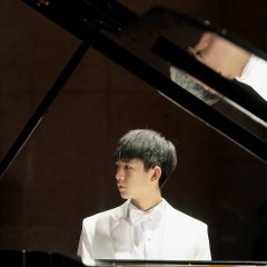 Mozart from Space Chinese Movie photo