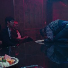 Beasts Clawing at Straws Korean Movie photo