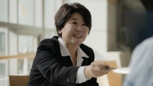 Lee Jung Eun plays Kim Ji Won's business-savvy boss in 'Doctor X: Age of the White Mafia'