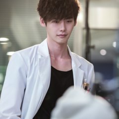 Lee Jong Suk photo
