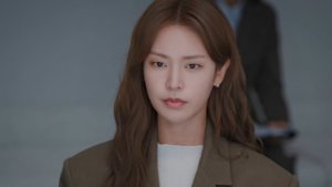 Jung Eugene works tirelessly to launch a new cooking competition in 'Final Table'