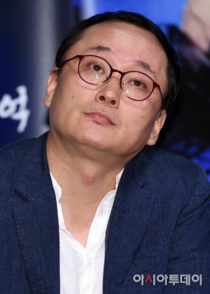 Park Heung Shik in Memories of the Sword Korean Movie(2015)