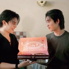 Est Ravipon Sangaworawong photo