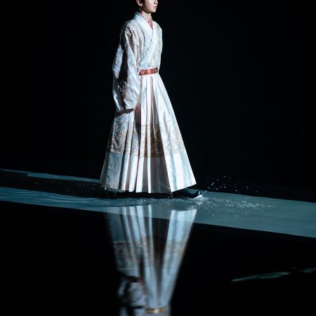 Liang Jing Shi Wu Ri ()