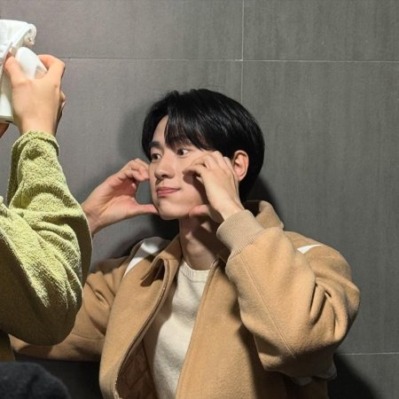 Secret Relationships (2025)