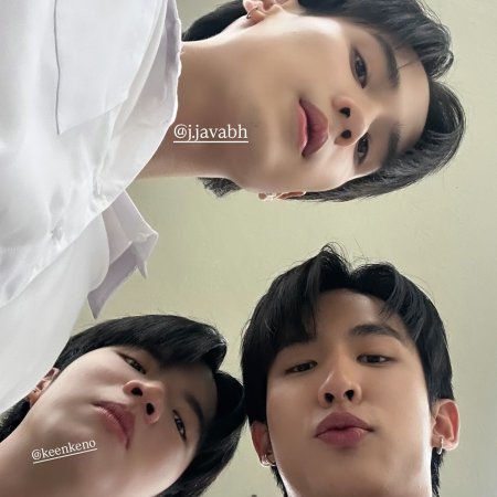 Head 2 Head ()
