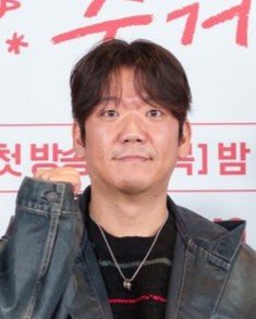 Hyun Seok Lee