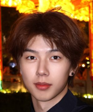 Zhe Kun Li