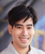 Em Adulayarasmi Suvarnachakra