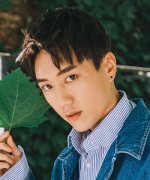 Jiang Yi Chen Fotoğraf