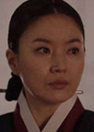 Court Lady Choi | Red Heart