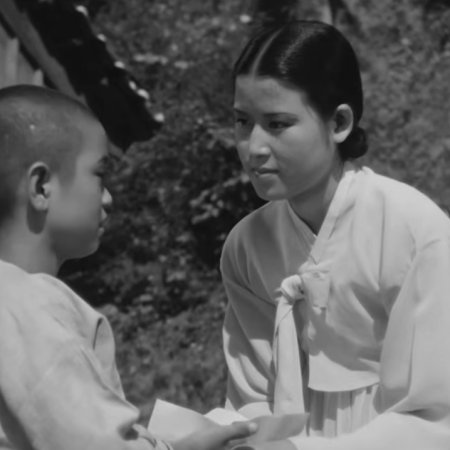 A Hometown in Heart (1949)