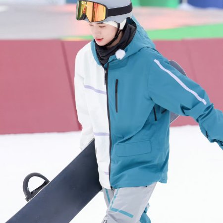 Let's Go Skiing (2022)