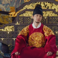 The Queen Who Crowns Korean Drama photo