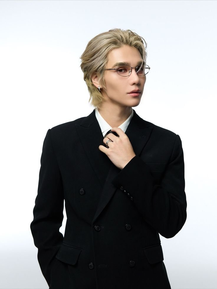 glasses jeff staturn.jpg