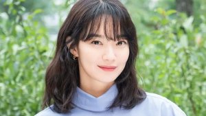 Shin Min Ah takes on dual roles in new K-movie 'The Eyes'