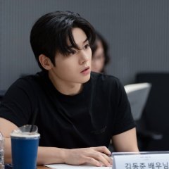 Love and Wifi in the Palace Korean Drama(2026) photo