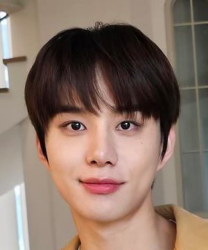 Jung Woo Kim