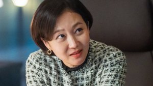 Yeom Jung Ah conceals a sinister side behind her respectable facade in 'The Defects'