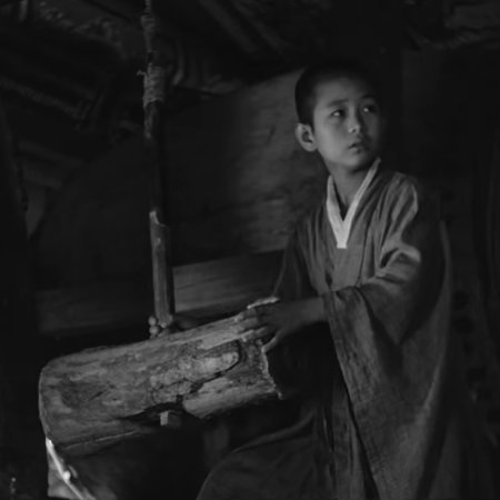 A Hometown in Heart (1949)