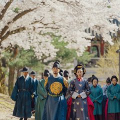 The Queen Who Crowns Korean Drama photo