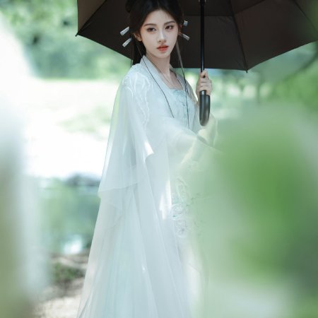 Lai Zhan ()