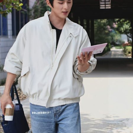 The Palace Stewardess ()